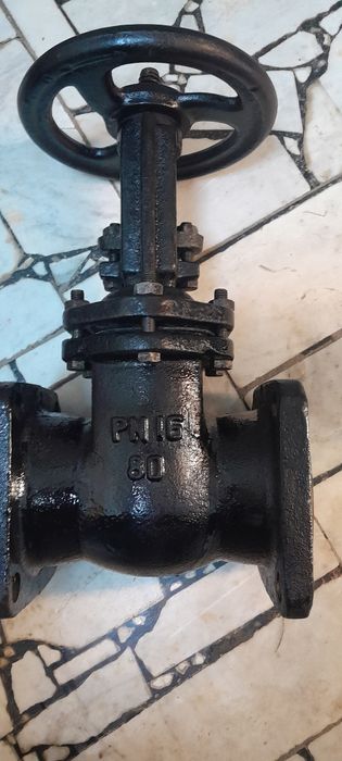 Задвижка  чугунная