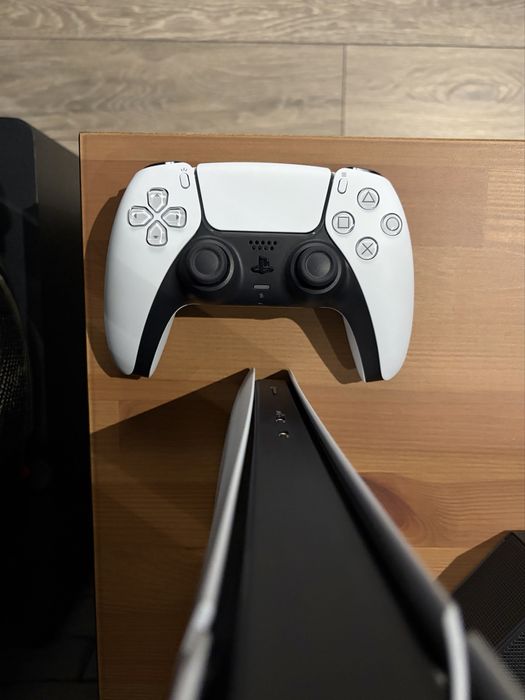 PS 5 Slim 825GB E Chassis + Controller + Cutie