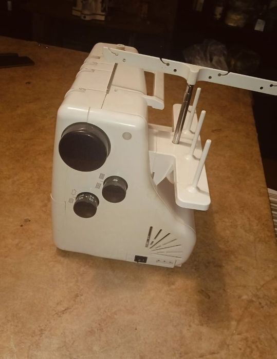 Продам швейная машинка