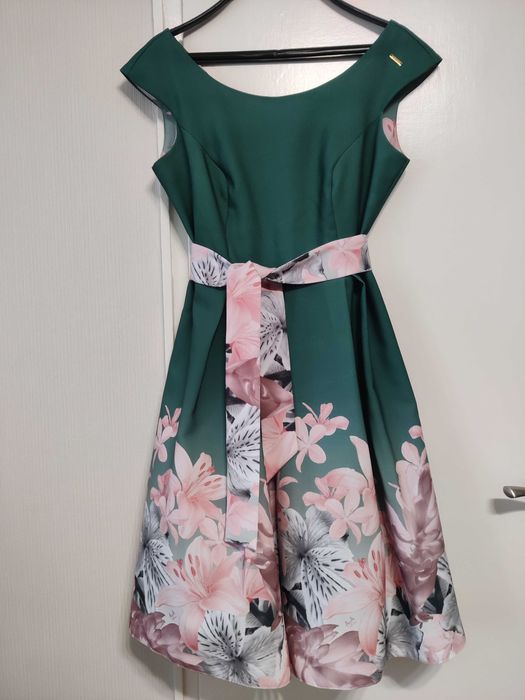 красива и стилна официална рокля