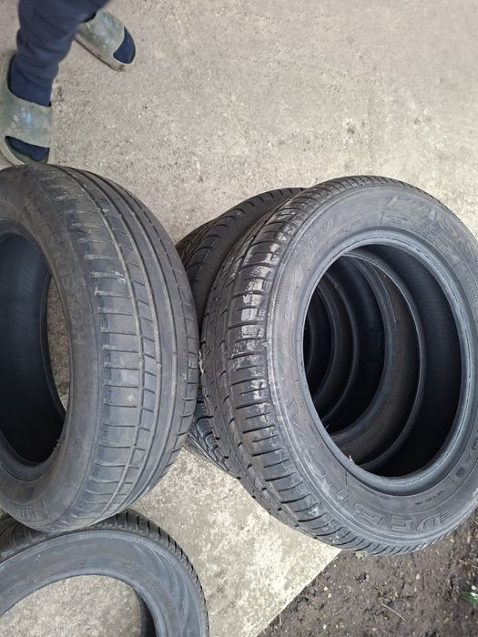 Vand cauciucuri de mai multe dimensiuni
