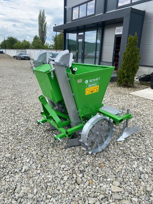 Piese . Masina plantat cartofi  doua randuri Bomet