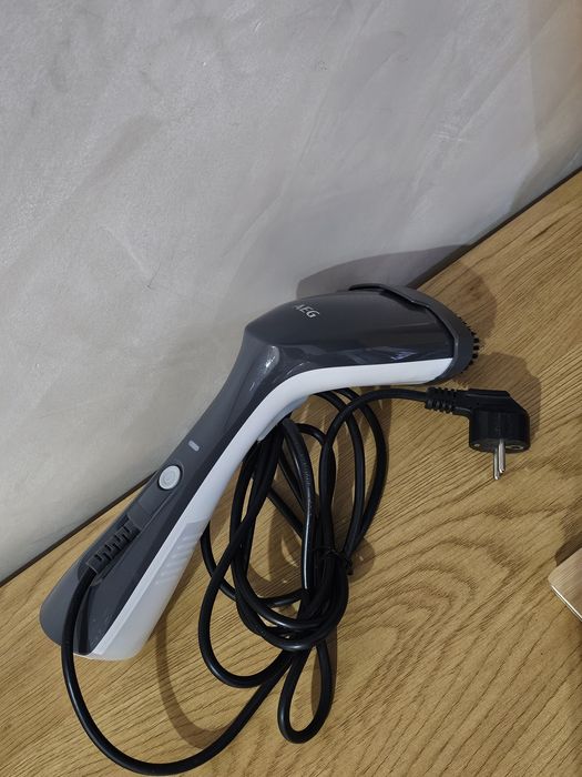 Парна ютия AEG/ Уред за гладене