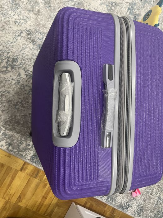 Продам чемодан дорожный