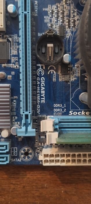 Материнка Gigabyte 1155 сокет