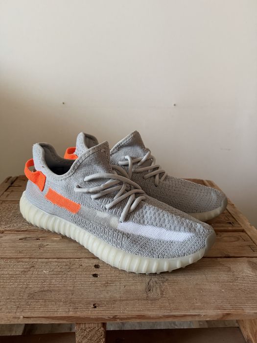 Adidas Yeezy Boost 350 V2 Tail Light