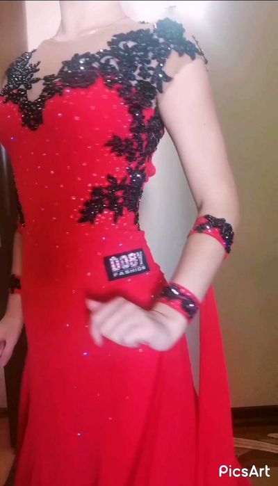 Стандартна рокля за спортни танци