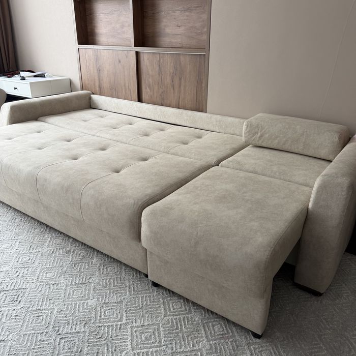 Продается диван для зала