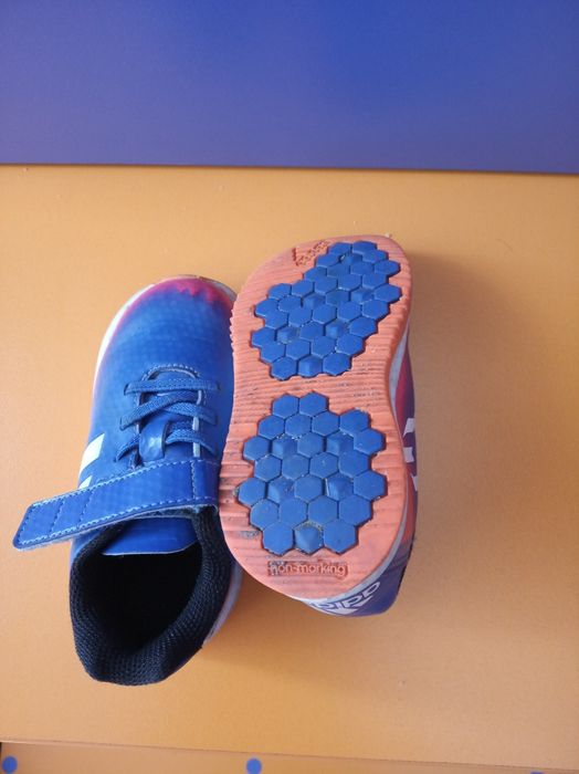 Маратонки Adidas за момиче