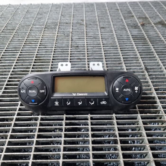 Panou Comanda AC Clima Hyundai IX35 - (1385) Y601