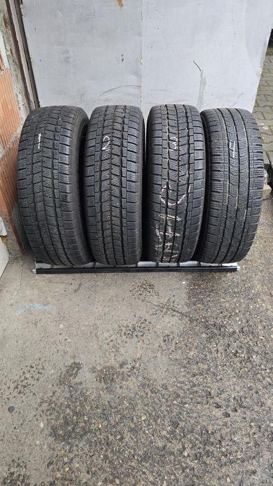Roti complecte pentru Renault Trafic  205 65 16 c