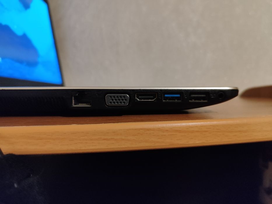 Ноутбук Asus 540