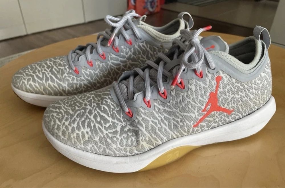 Air Jordan Trainer 1 Low - Elephant Print Grey/Infrared