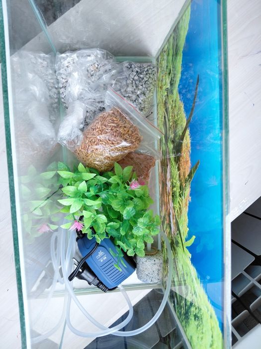 Продам аквариум комплект