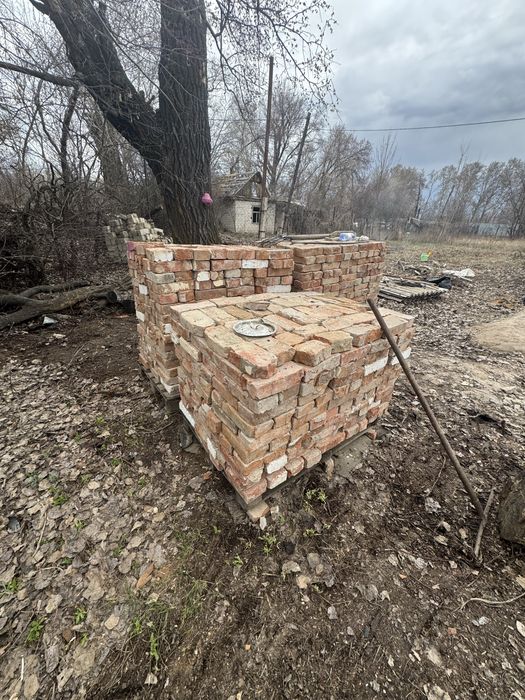 Продам кирпич советский самовывоз