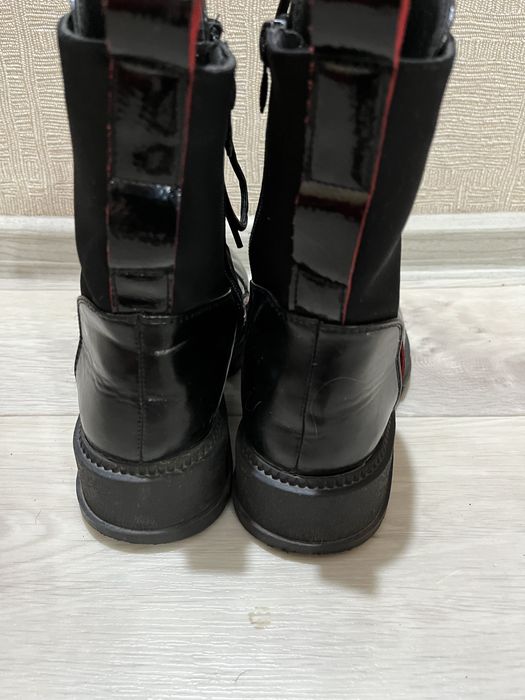 Ботинки для девочки 35 р,сапожки для мальчика 28  р