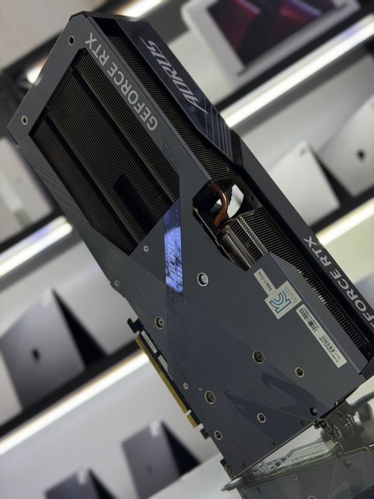 GeForce RTX 4070 Ti (GIGABYTE AORUS Elite)