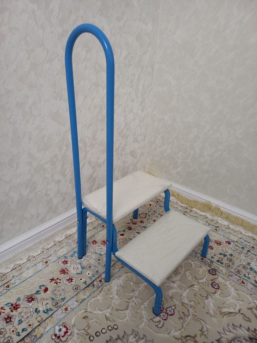 Продам лестницу для ванны