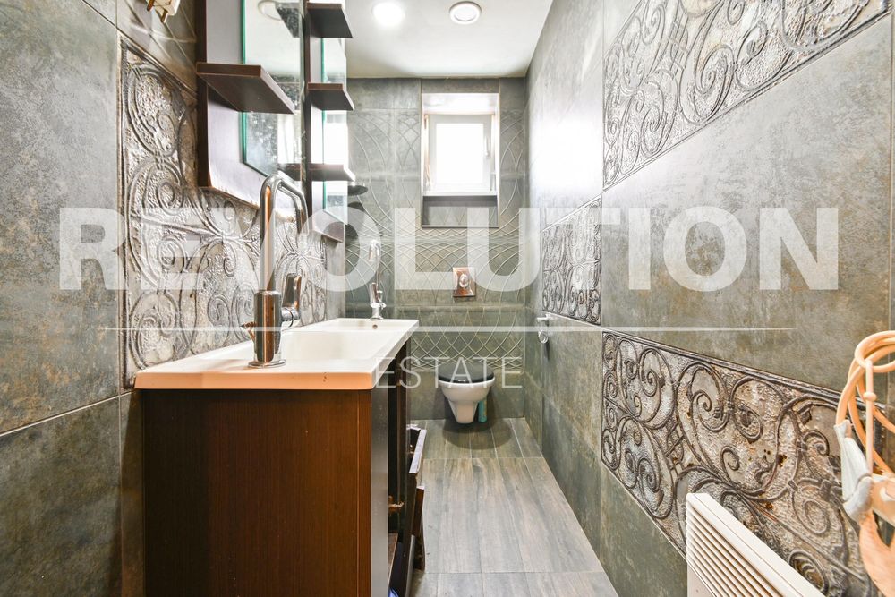 Продава се Тристаен апартамент в София, Център - 82 кв.м за 2869 €/кв.м - Снимка #7