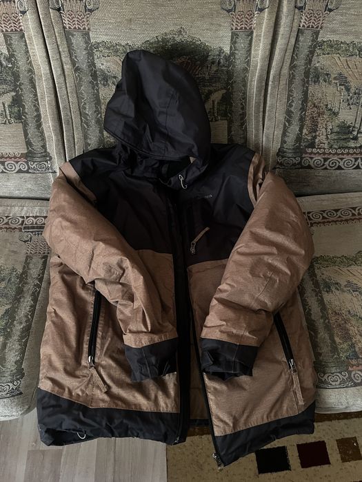 Продам пуховик Decathlon