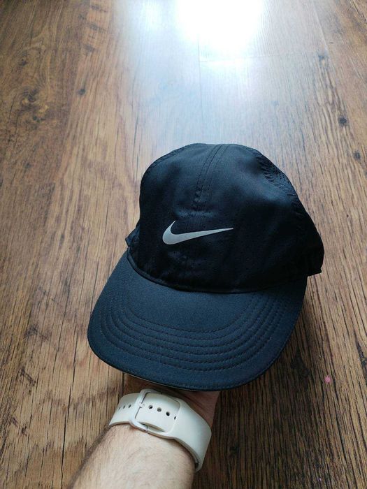 Nike Featherlight Cap - страхотна спортна шапка НОВА БЕЗ ЕТИКЕТИ 100% оригинал
