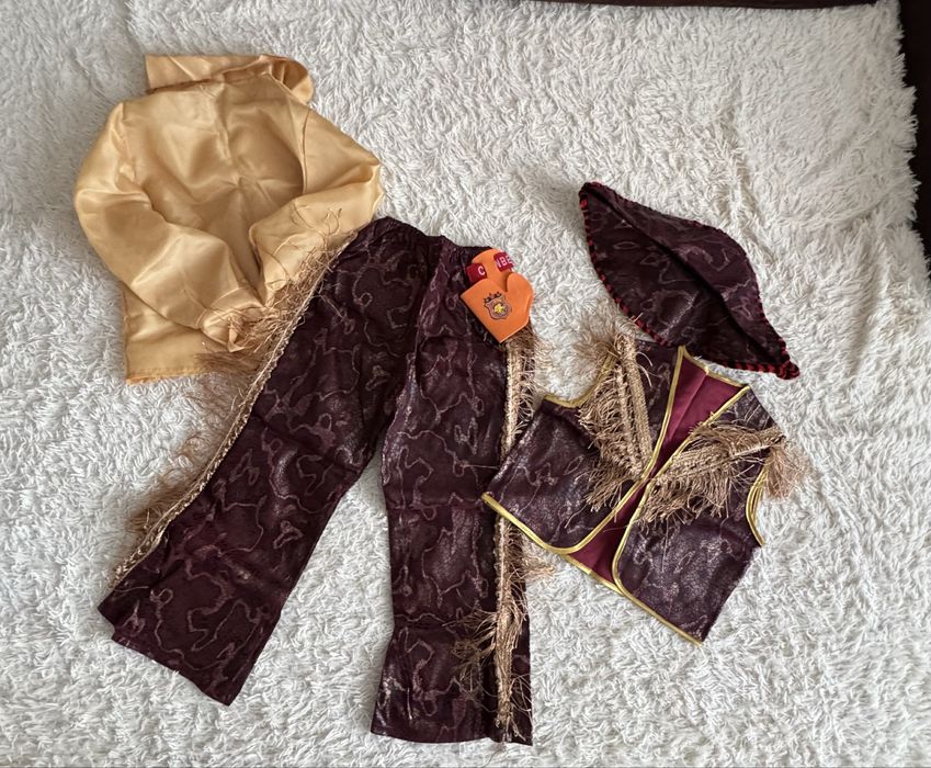 Продам новогодний костюм ковбоя