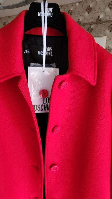 palton Love Moschino