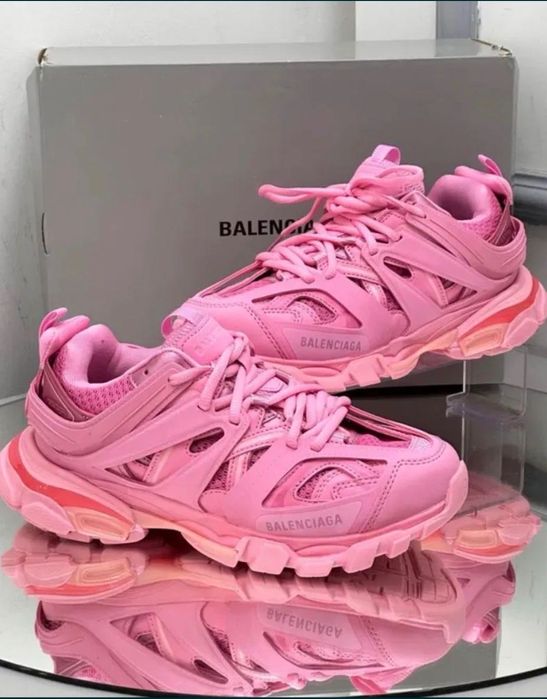balenciaga track