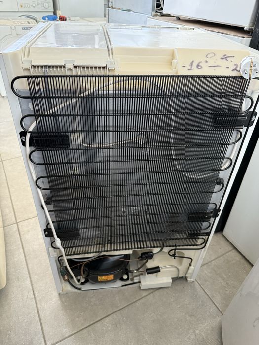 Малък фризер за вграждане Либхер 4 чекмеджета