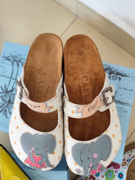 Продавам чехли 39 -ти номер