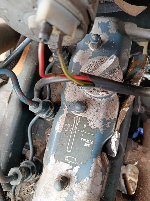 Vand sau dezmembrez tractor de gazon motor kubota