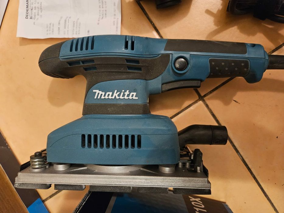 Slefuitor electric orbital Makita