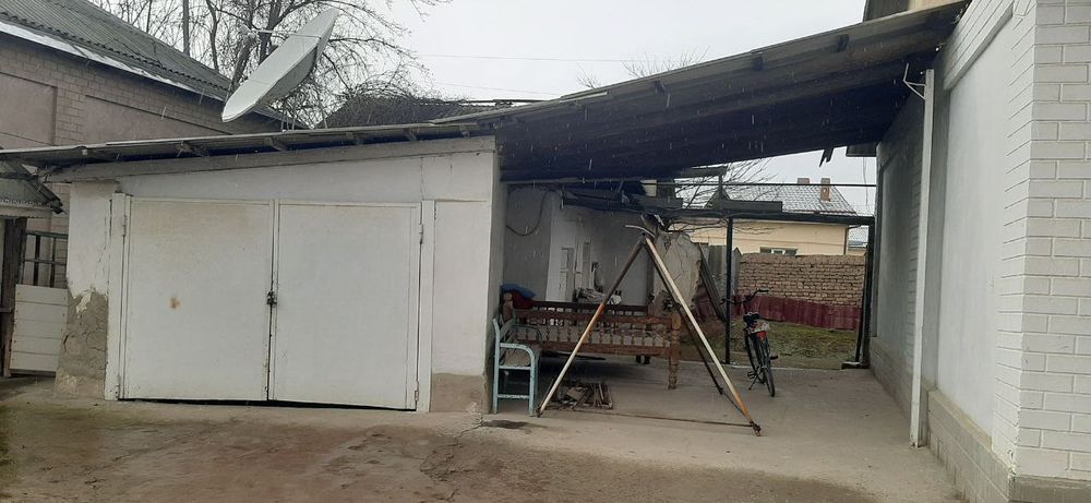 Срочно продается участок с двумя домами