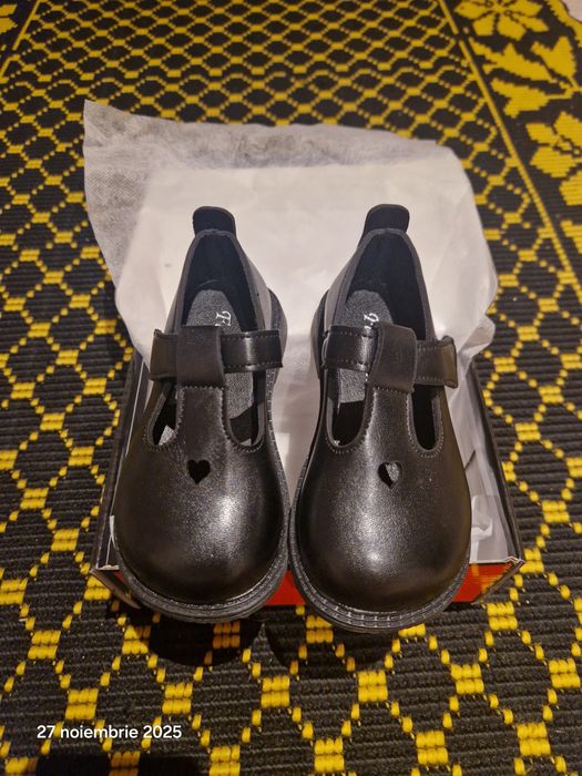 Pantofiori NOI negri fetițe nr 25