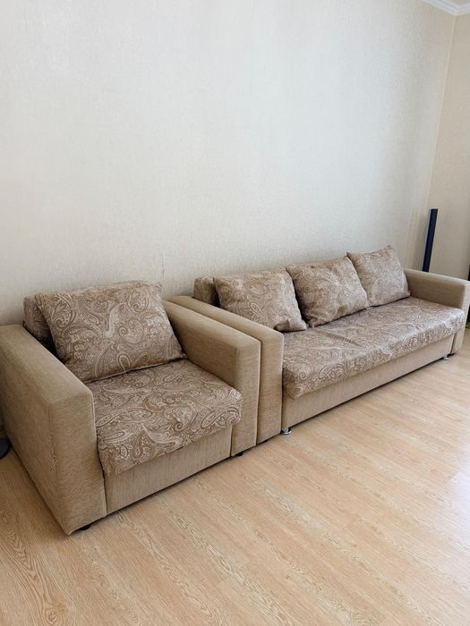 Продам диван с креслом