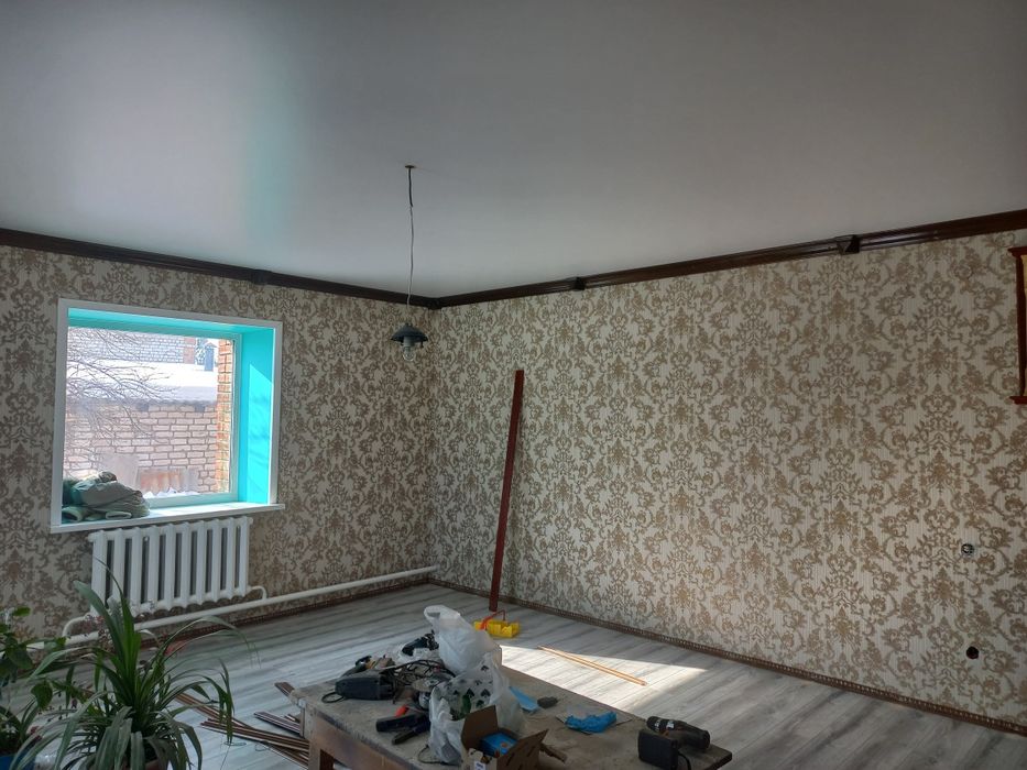 Поклейка обоев.Галтели .