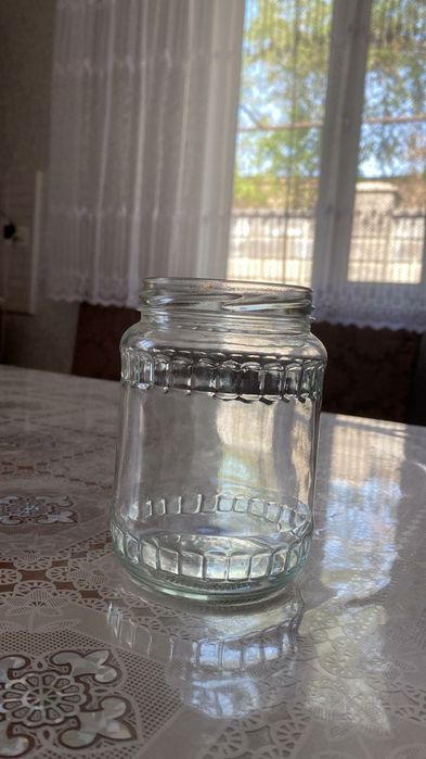 Банки по 50 тенге