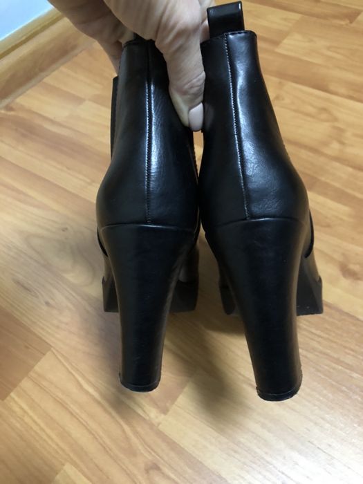 Botine negre, marime 39