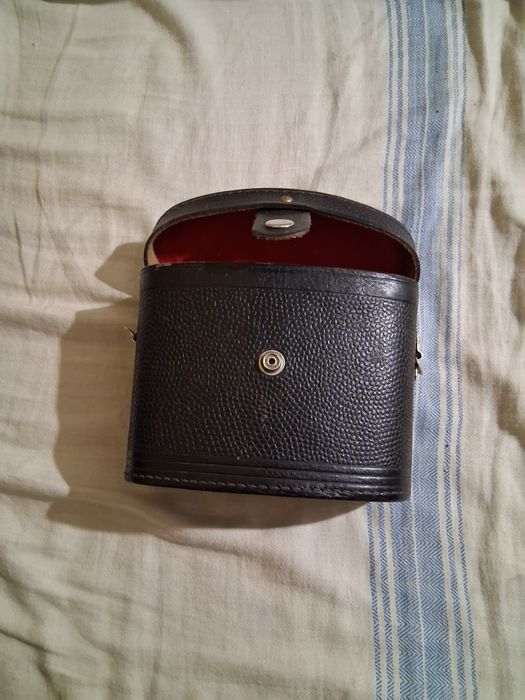 Продавам кутия за бинокъл