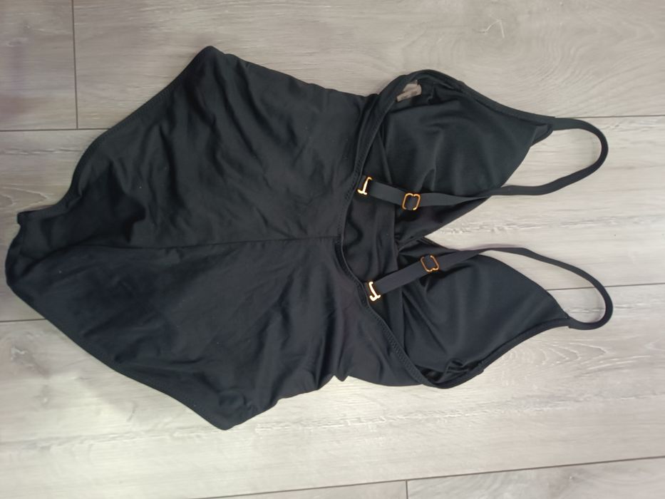 Дамски цял бански черен