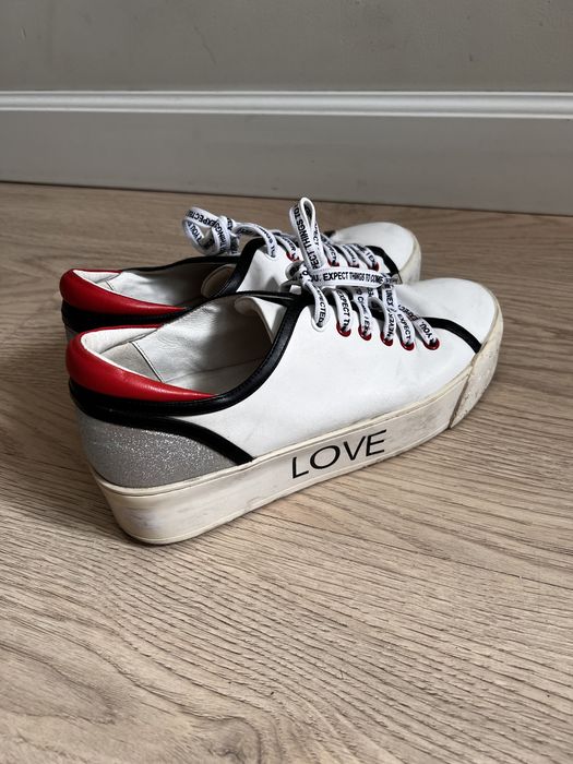 Продам женскую обувь