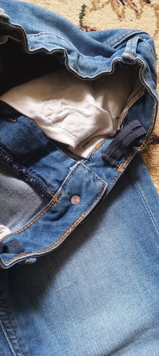 Джинсы на девочку Zara