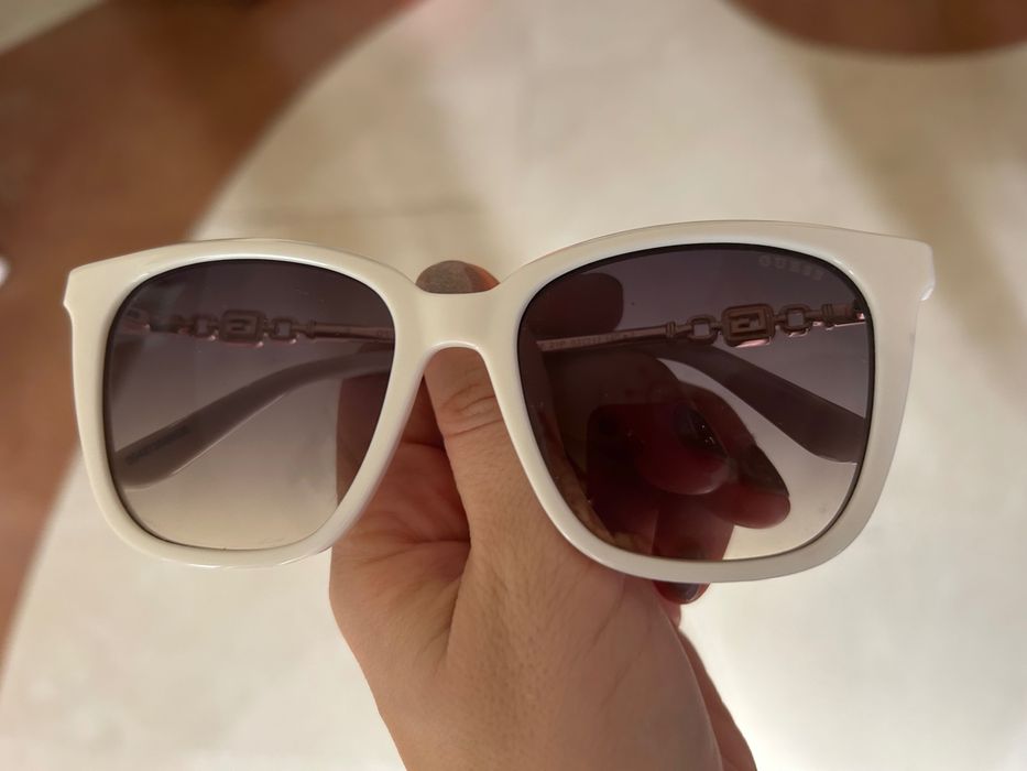 Слънчеви очила Guess