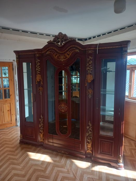Гостиная и кровать