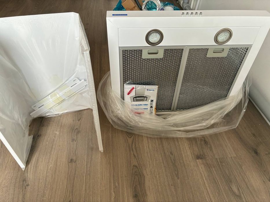 Вытяжка Vitech новая в упаковке