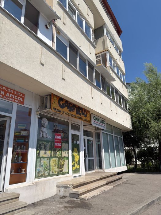 Inchiriez spatiu comercial