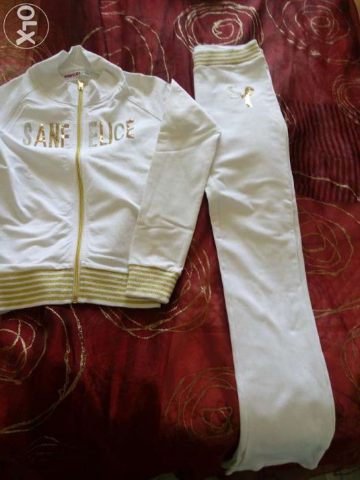 Продам костюм для девочки