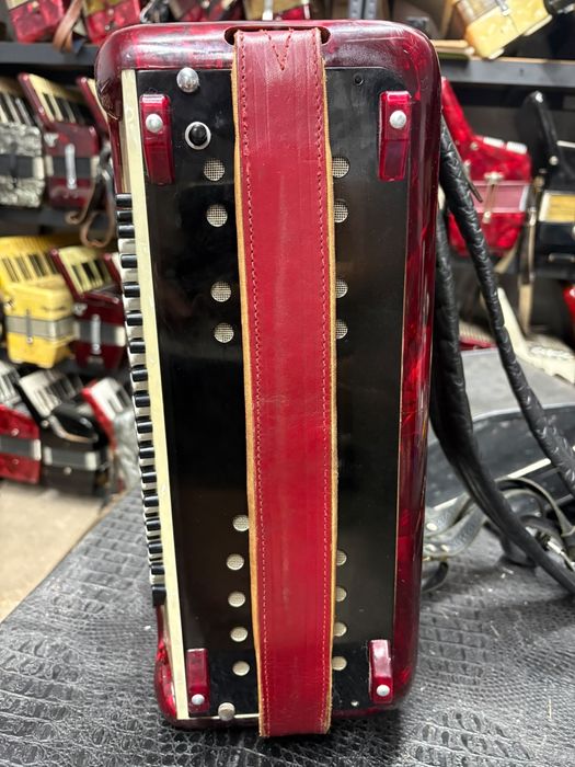 Acordeon italian Marotta cu 80 de basi