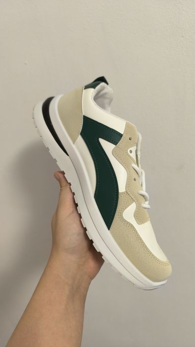 Новые хорошие кросовки