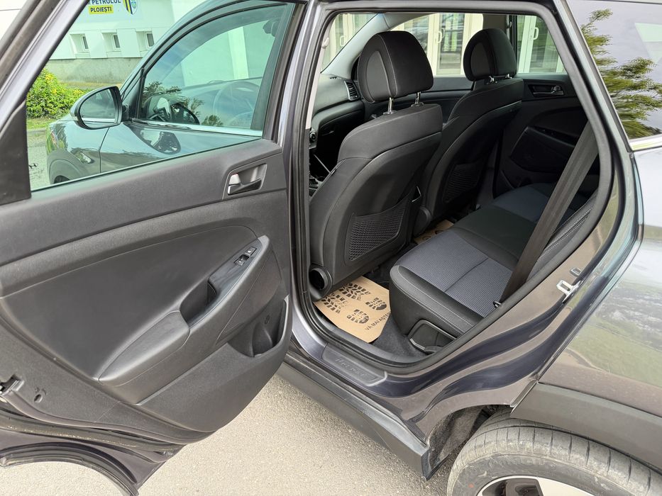 Hyundai / Tucson 1.7 CRDi Sound Edition ISG 2WD